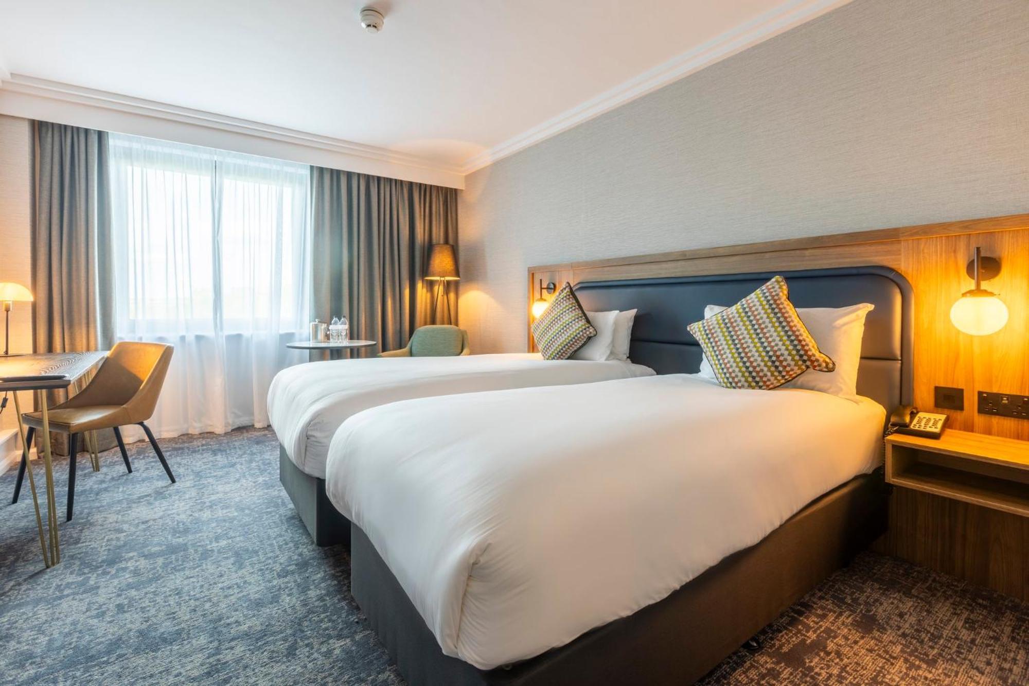 Отель Crowne Plaza Birmingham Nec By Ihg Бикенхил Экстерьер фото