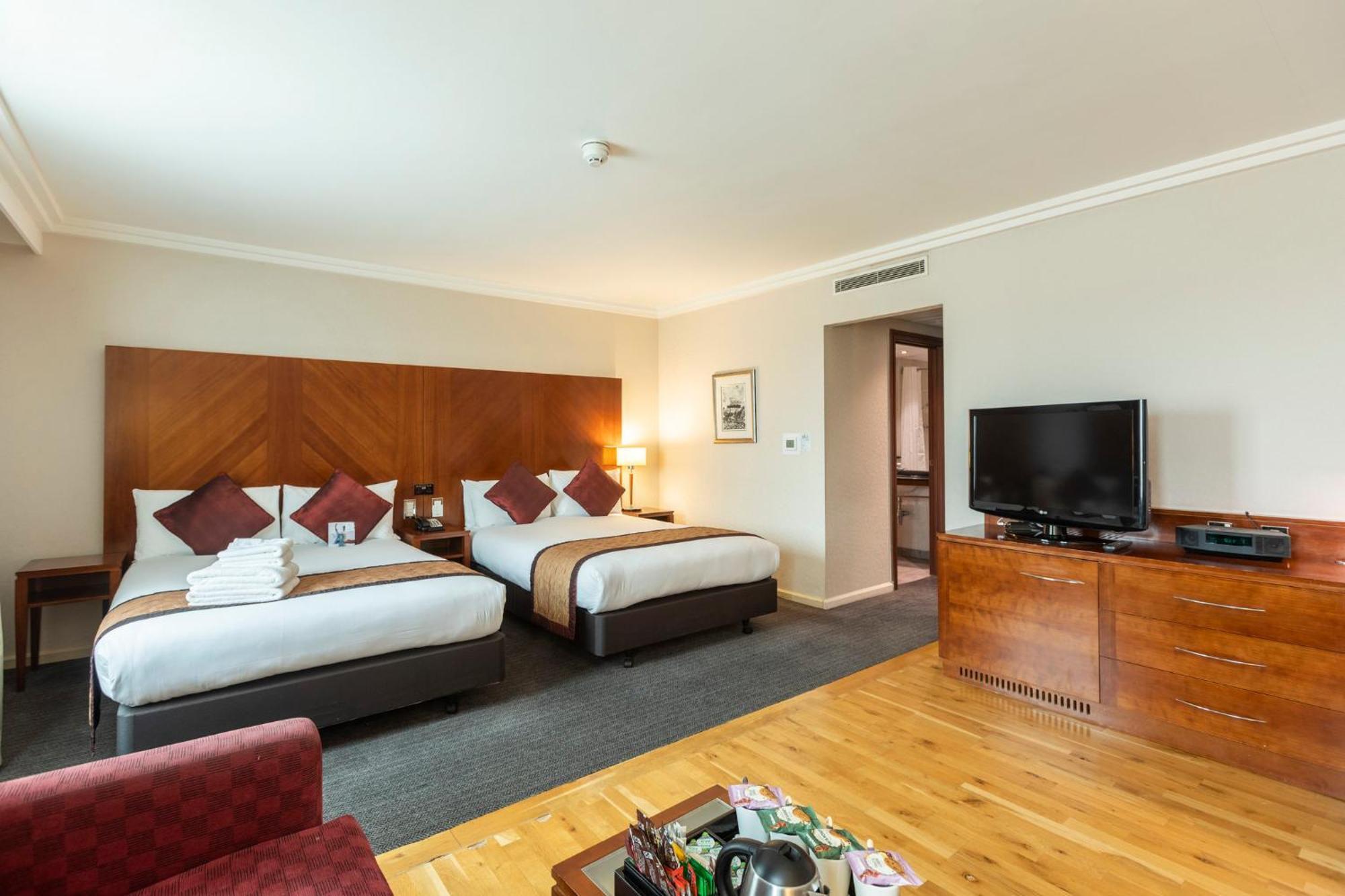 Отель Crowne Plaza Birmingham Nec By Ihg Бикенхил Экстерьер фото